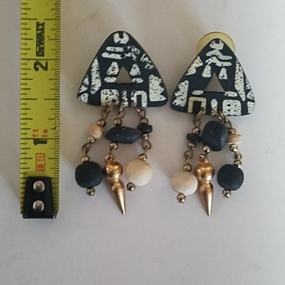 Vintage wood dangle earrings - Picture 2 of 3